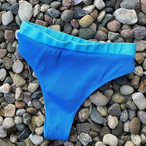 Bikini Swim Bottoms‎ Bundle (3) - Picture 10 of 13